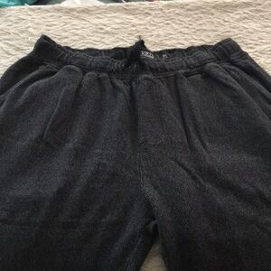 Ezekiel mens sweats